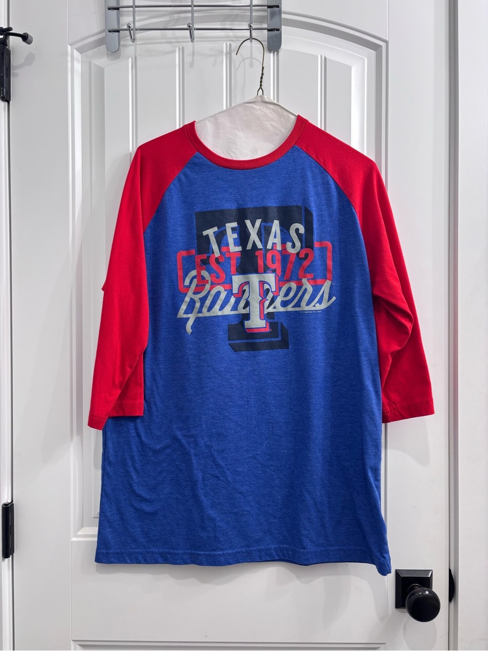 Genuine Merchandise Blue and Red Texas Rangers Raglan Tee
